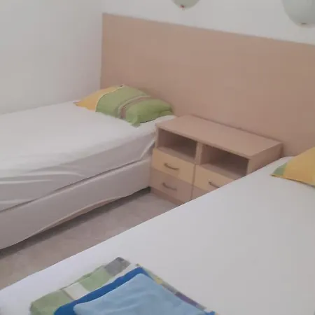 公寓 In Complex Panorama *