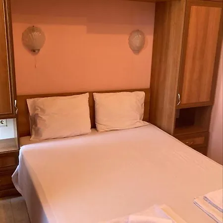 公寓 In Complex Panorama *