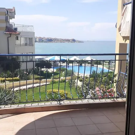 Appartement In Complex Panorama